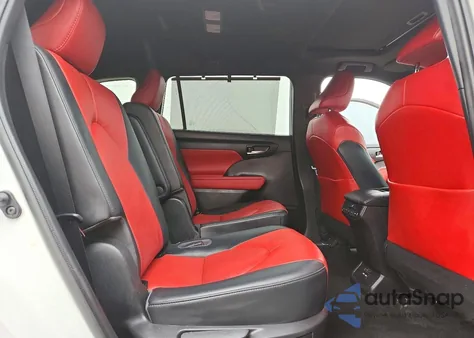 2021 Toyota Highlander Xse z USA, uszkodzony, nr VIN 5TDJZRBH2MS141737